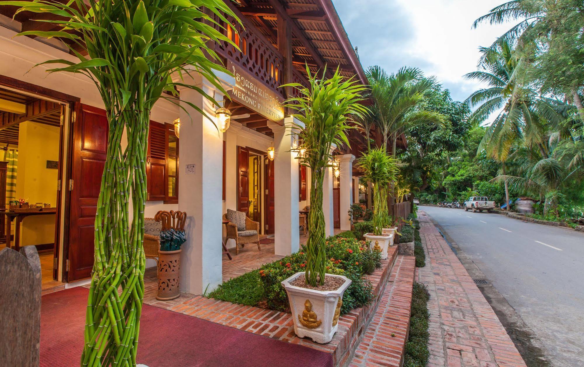 Mekong Riverview Hotel Luang Prabang Exterior photo